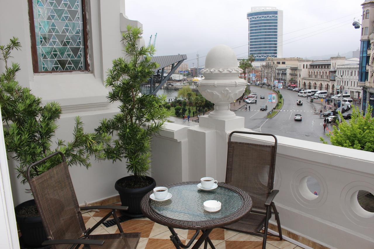 Boutique Hotel 32 Batumi Exterior foto