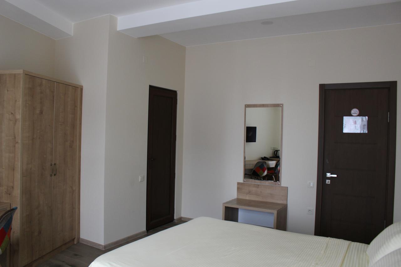 Boutique Hotel 32 Batumi Exterior foto